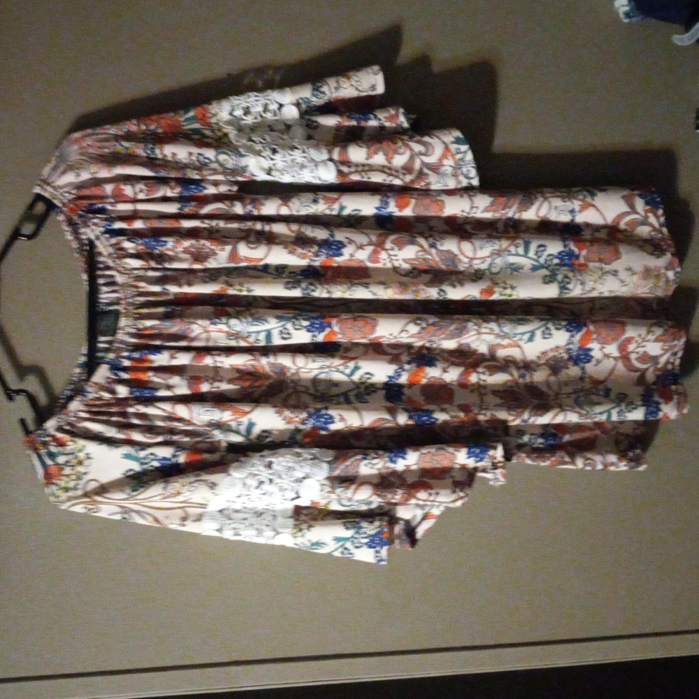 Win win pinwheel sleeve tunic large to xl